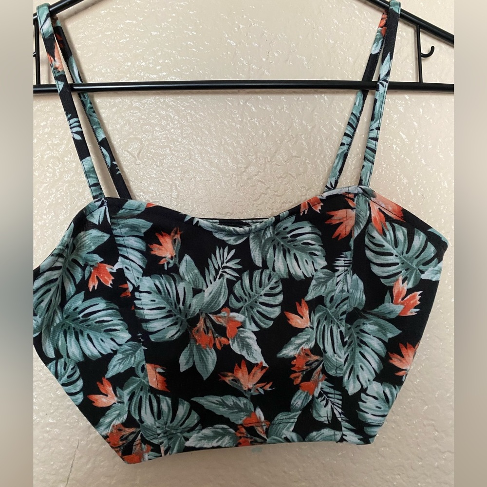 Forever 21 Crop top Size S - Picture 1 of 1